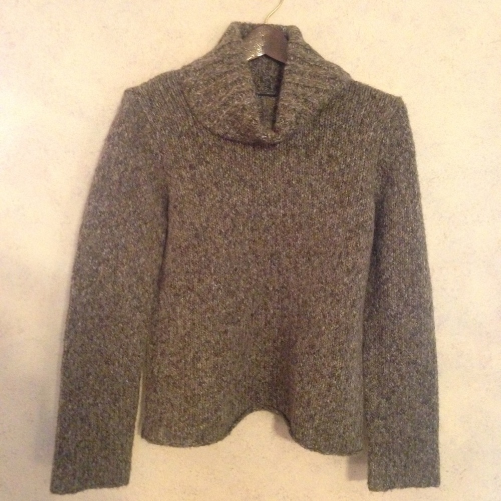 Warm & Cozy knit turtleneck sweater - Size M